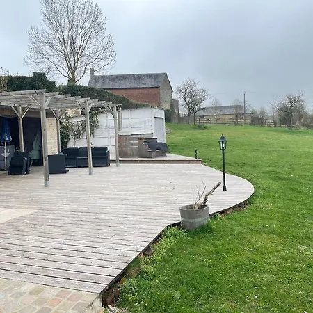 Charming House In Chambois Gouffern en Auge